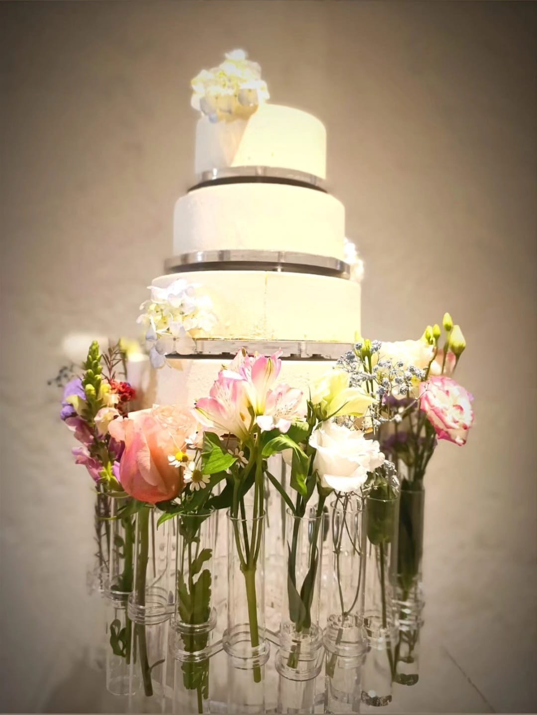 Pièce montée mariage Var avec supports plexiglas